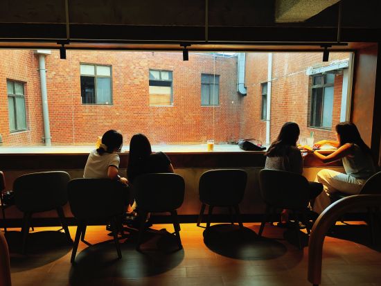 【貸切】ソウル3大スターバックス送迎サービス　北朝鮮が見える愛妓峰平和生態公園店＋京東1960店＋広蔵市場店＜定員6名／韓国語ドライバー＞