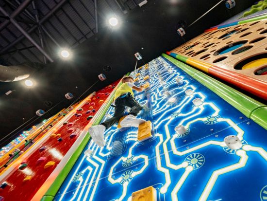 ドバイ　トランポ・エクストリーム（Trampo Extreme）入場チケット予約 ＊申込と同時に即予約確定