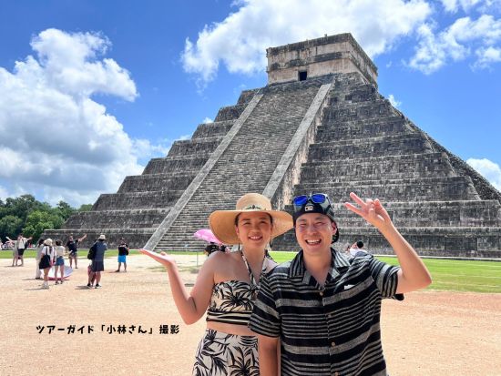 チチェン・イッツァ遺跡＋セノーテイキル＋ピンクレイク&ジャングルボート又はバジャドリード観光　カンクン3大観光地周遊ツアー＜昼食・送迎付／日本語ガイド＞