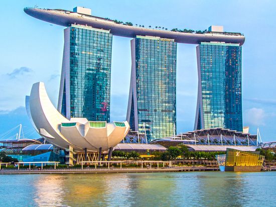Singapore_Marina Bay Sands_Hotel Exterior_shutterstock_350484137