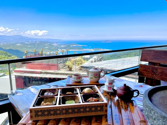 朝の九份ツアー　景観席確約！阿妹茶樓で味わうJTB限定モーニング・ティーセット＆自由散策＜選べるプラン／午前／約2時間／日本語ガイド＞by JTB
