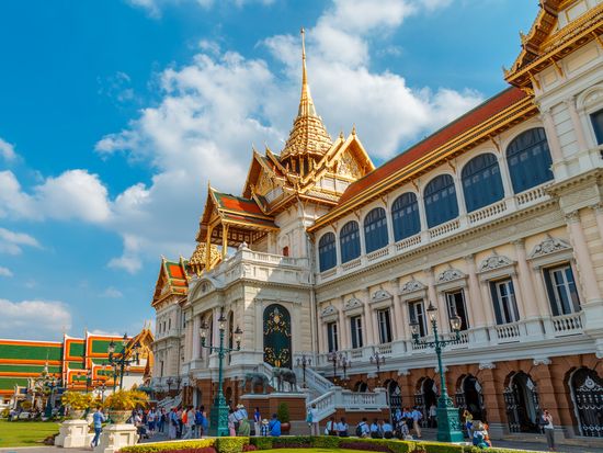 Thailand_Bangkok_Grand Palace_shutterstock_305696276