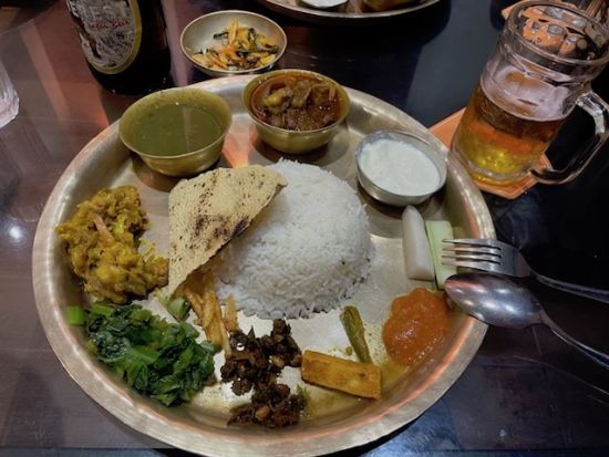 エベレスト遊覧飛行とカトマンズの世界遺産めぐり ヒマラヤの絶景＆カトマンズ終日観光！ナガルコット宿泊付プランあり＜貸切／お食事付き／日本語ガイド／カトマンズ発＞