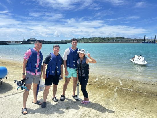 【沖縄・海中道路】完全プライベート！無人島沖シュノーケルツアー☆(5歳以下無料)