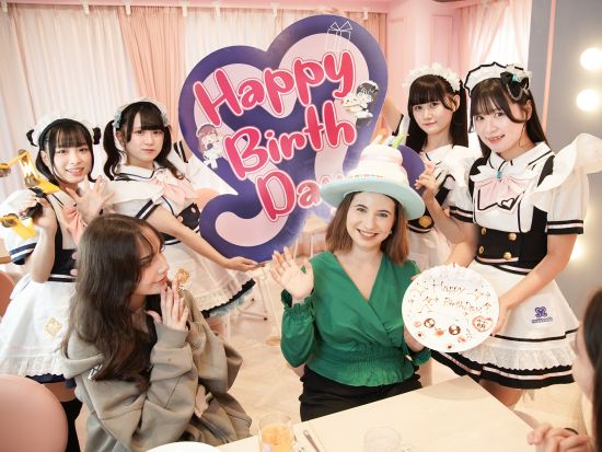 東京のメイドカフェ　秋葉原駅徒歩10秒！ ご主人様＆お姫様を萌え萌えキュン！ お試し体験可♪＜入国料／記念撮影＞by めいどりーみんHeaven's Gate店