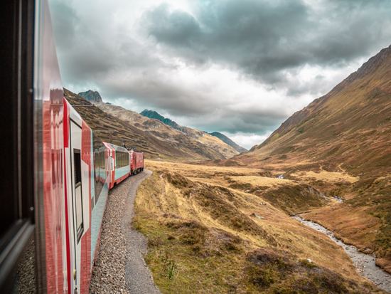 ST_3x2_Marta-Scalabrini-Glacier-Express-Zermatt-St-Moritz_67013