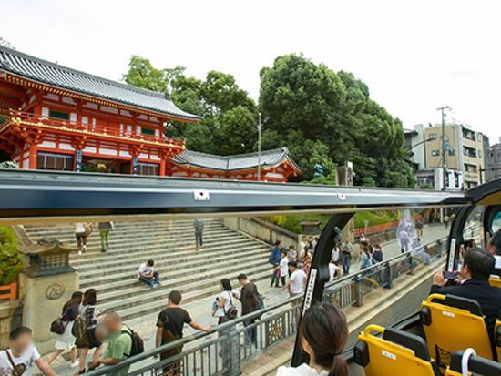 8W-八坂神社・車内