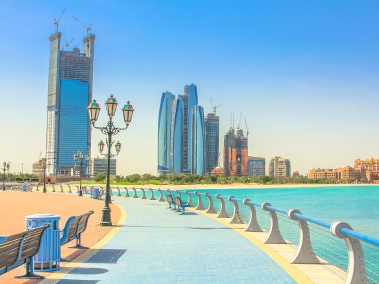 【ドバイ発アブダビ観光ツアー】グランド・モスク入場☆日本語ガイドプランあり＜混載 or プライベート／終日／ホテル送迎／英語＞by Orient Tours