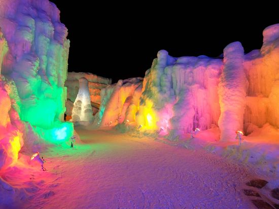 Lake Shikotsu_Ice Festival_shutterstock_702920851