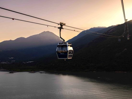 ランタオ島ゴンピン360（昂坪360）チケットランタオ島の絶景を一望＜パノラマキャビンプランあり／香港＞