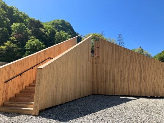 黒部峡谷トロッコ電車 お得な切符 四季折々の絶景を満喫＜宇奈月駅～猫又駅間の往復／約120分＞