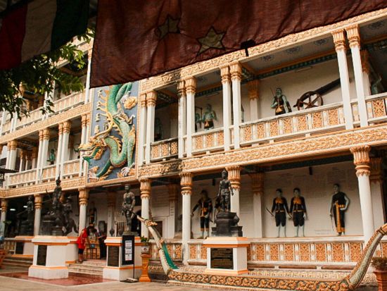 エラワン国立公園日帰りツアー　エラワン滝の絶景＆戦場にかける橋で自然と歴史を満喫する1日観光＜英語ガイド／バンコク発着＞