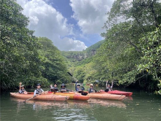 ピナイサーラの滝 カヌー&トレッキング半日ツアー ジャングルとマングローブの川を大冒険！お友達同士やご家族連れにオススメ◎＜約4時間／送迎付／西表島＞