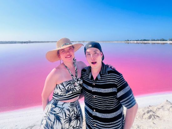 チチェン・イッツァ遺跡＋セノーテイキル＋ピンクレイク&ジャングルボート又はバジャドリード観光　カンクン3大観光地周遊ツアー＜昼食・送迎付／日本語ガイド＞