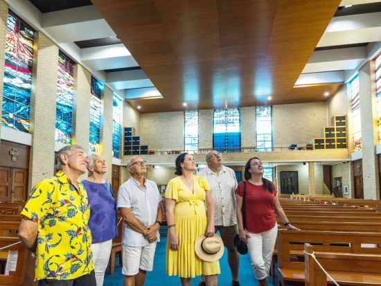 ケアンズ市内半日観光ツアー　セントモニカズ大聖堂＋ケアンズ博物館＋ボタニックガーデンズ＋展望台＋パームコーブを訪問！＜アフタヌーンティー付き／英語ガイド＞