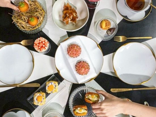 メークロン線路市場＋ダムヌンサドゥアック水上マーケット半日観光ツアー　列車乗車付き！ディナークルーズ付きプランあり＜午前／日本語／ローカルタイラーメン軽食＞