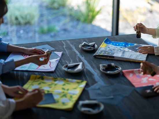 伊勢型紙染め体験 オリジナル風呂敷作りと工場見学＜約1時間／京都市伏見区＞