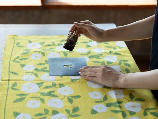 伊勢型紙染め体験 オリジナル風呂敷作りと工場見学＜約1時間／京都市伏見区＞