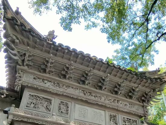 【上海観光の決定版！】上海タワーに上る☆上海1日観光ツアー＜ホテル送迎／日本語ガイド／昼食付＞