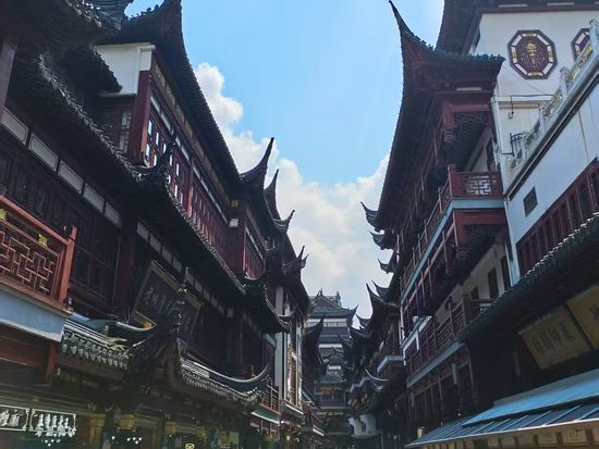 豫园商城内商业步行街1