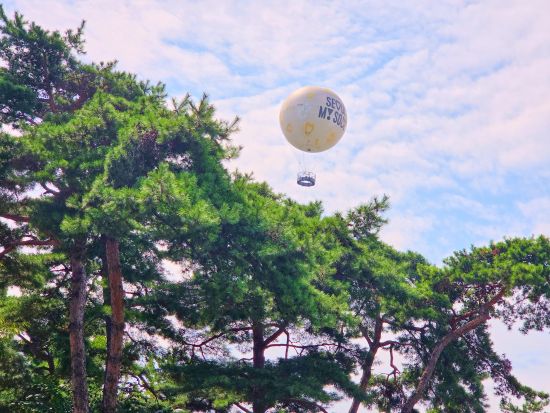 北朝鮮が見えるスタバ＆ソウルの月気球体験ツアー　汝矣島・ザ現代ソウル観光付き＜ホテルお迎え／昼食付／日本語ガイド＞