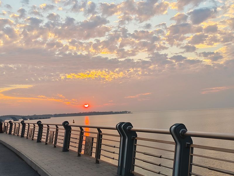 青浦彩虹桥日落3