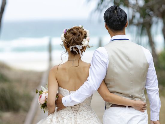 【日本人トップカメラマン確約】屋外簡易ウエディングセレモニー＋ビーチ又はロケーションフォト＜送迎付き＞