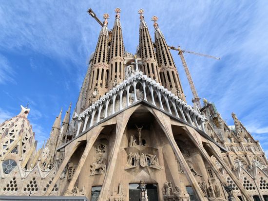 Spain_Barcelona_Sagrada Familia_pixta_77456657_M