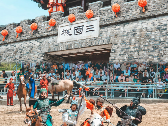 三国城三英战吕布