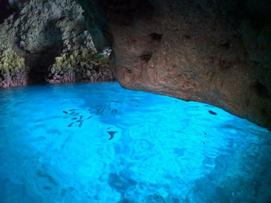 青の洞窟シュノーケルツアー 家族や友人と楽しむ感動の海中アドベンチャー 神秘の世界を大冒険！＜約2時間／貸切／本島中部 恩納村＞