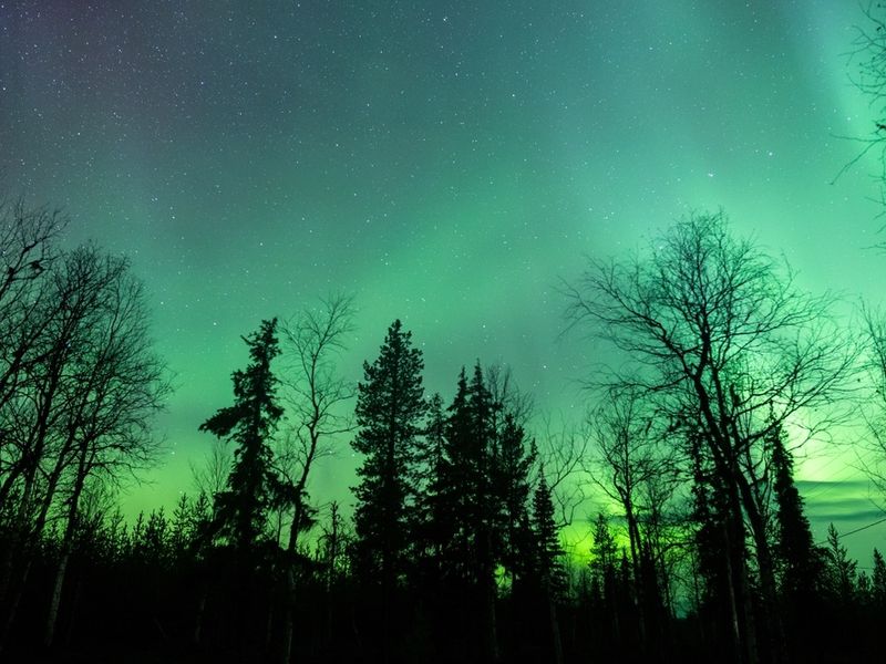 Finland_Northern-Lights_shutterstock_2042884724