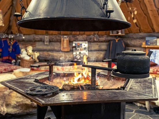 shutterstock_2421770967