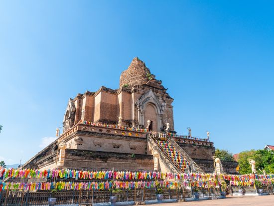 チェンマイ寺院巡りツアー　プラシン寺院＋チェディルアン＋ウモーン寺院など人気5大寺院をご案内＜半日／午前or午後／日本語ガイド＞