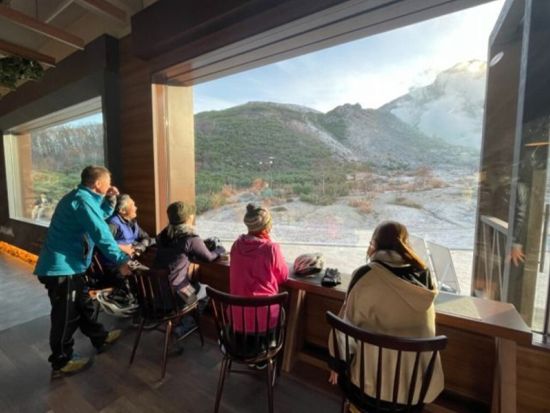 eバイクサイクリング＆カヤック体験ツアー　世界最大級カルデラ・屈斜路湖をめぐるコース　伴走車付で安心！＜昼食付／4～10月／約6時間／網走市＞byコネクトリップ