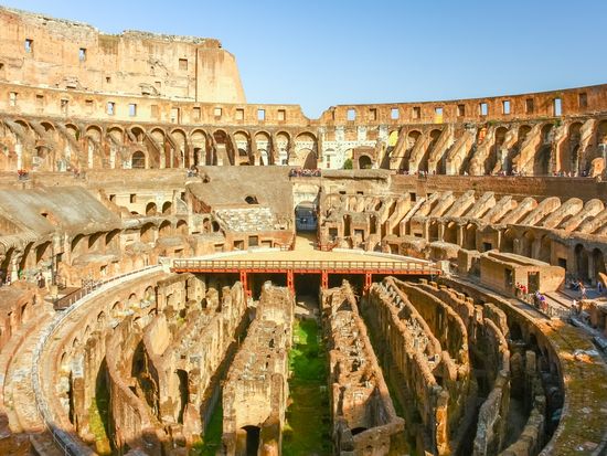 Inside_of_Colosseum_shutterstock_481388500 (1)