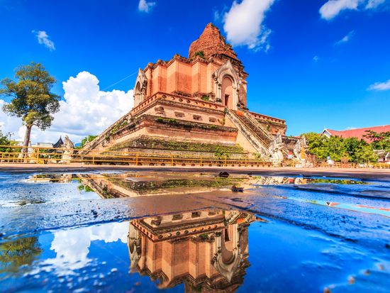 Wat Chedi Luang_shutterstock_233550202