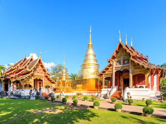 Wat Phra Singh Woramahawihan_shutterstock_1241560171