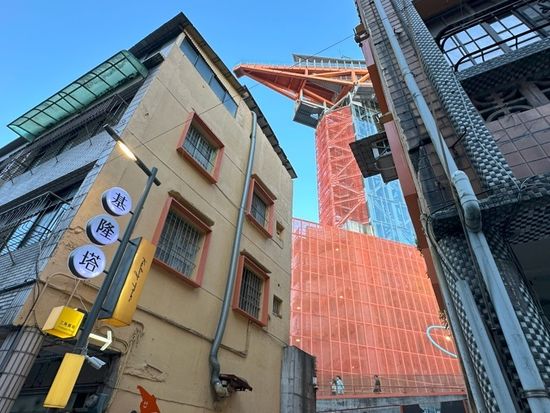 200014179_base_17565426525507