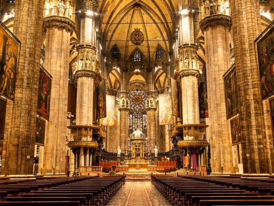 ドゥオーモ（ミラノ大聖堂）優先入場ガイドツアー 絶景の屋上入場付プランあり＜公認英語ガイド／1時間または2時間＞＊お申し込みと同時に即予約確定