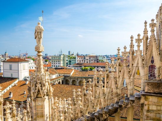 ドゥオーモ（ミラノ大聖堂）優先入場ガイドツアー 絶景の屋上入場付プランあり＜公認英語ガイド／1時間または2時間＞＊お申し込みと同時に即予約確定