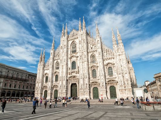 Italy_Milan_Cathedral_Duomo_shutterstock_147936479 (1)
