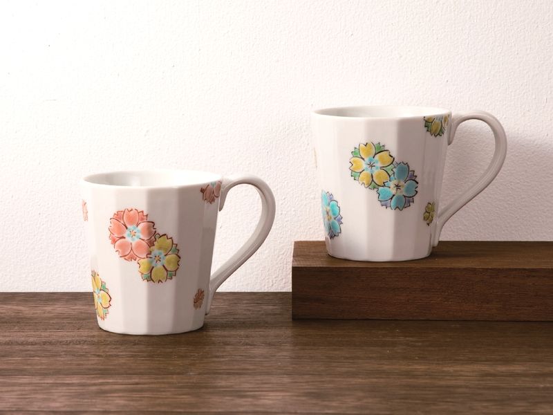 90_O156-005_九谷焼　マグカップ　ピンク