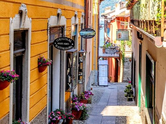 ミラノ発着 コモ湖＆ルガーノ＆ベッラージョ日帰りツアー コモ湖の絶景クルーズ付＜英語／ミラノ中央駅発＞＊お申し込みと同時に即予約確定