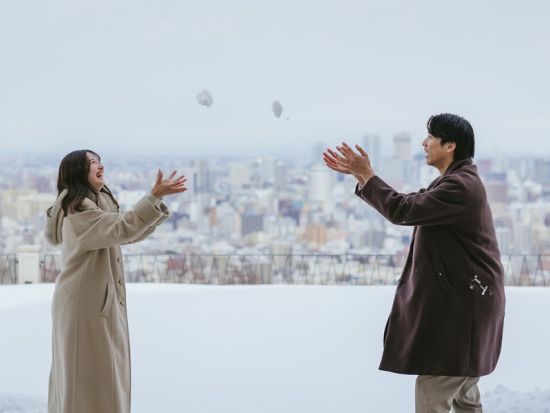 ローズガーデンクライスト教会でのプロポーズプラン　恋人の聖地にも指定され永い歴史を刻んでゆく大聖堂 厳かにはじまる聖霊と大自然の祝福を…！＜札幌＞