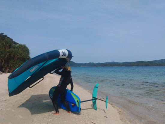 奄美大島ウイングフォイルツアー 奄美の海を飛ぶように走る体験！初心者も大歓迎＜午前または午後／約2時間／龍郷町＞ by Maze奄美