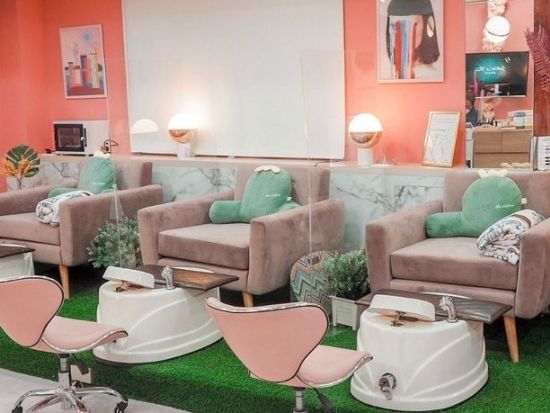 トリプレッツカフェ・ネイルバー「The Triplets Cafe X Nail Bar」カフェ併設のおしゃれサロンでジェルネイル＆ケア＜トンロー駅徒歩3分＞