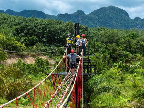 【カオラック発】ラフティング（セルフパドル体験可）＋本格オフロードATV60分＋選べる！ジップライン or 象乗り体験＜英語ガイド／トンパリワット自然保護区内＞