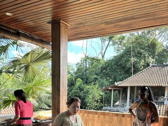 バリ料理クッキングクラス/市場へ買い出し～料理～食する。本格的なバリ料理を学ぼう！嬉しいレシピ付き / 日本語 / 往復ホテル送迎付き