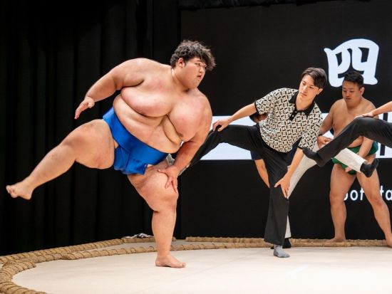 THE SUMO HALL 日楽座 OSAKA Sumo Workshop Experience＜ちゃんこ鍋付き／英語＞