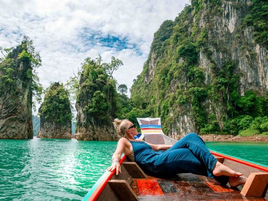 Khao-Sok-Lake-Day-Trip-by-Longtail-boat